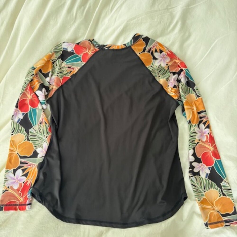 Hurley Rashguard - Picture 2 of 3